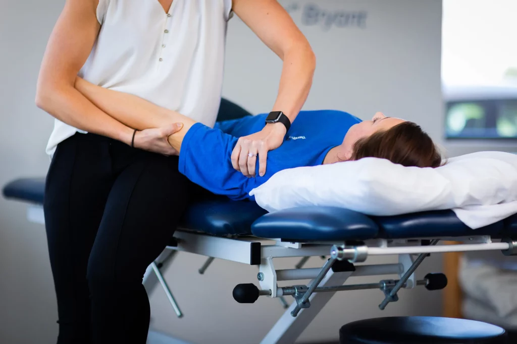 How Can a Shoulder Specialist in Athens, AL Help You Recover from an Injury